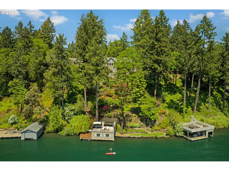 584 RIDGEWAY RD, Lake Oswego, OR 97034