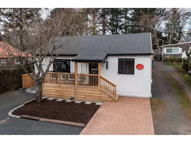 138 W TAFT ST, Cannon Beach, OR 97110