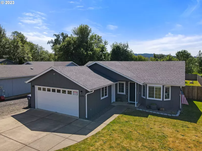 1175 ASH GROVE LOOP, Creswell, OR 97426