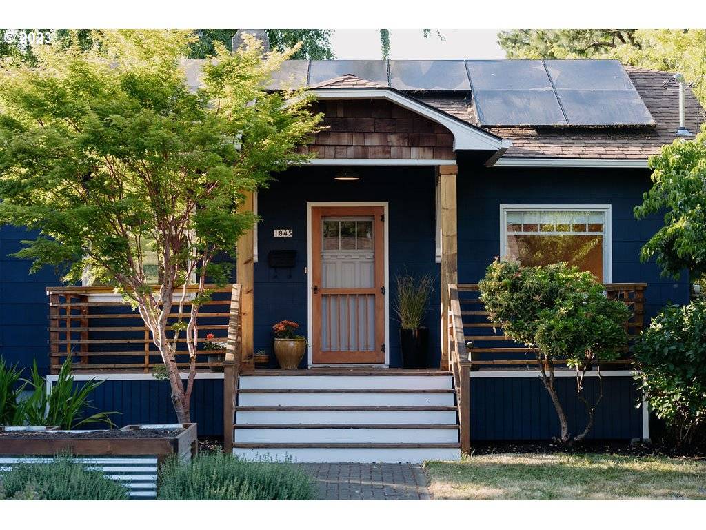1845 SE ELLIS ST, Portland, OR 97202