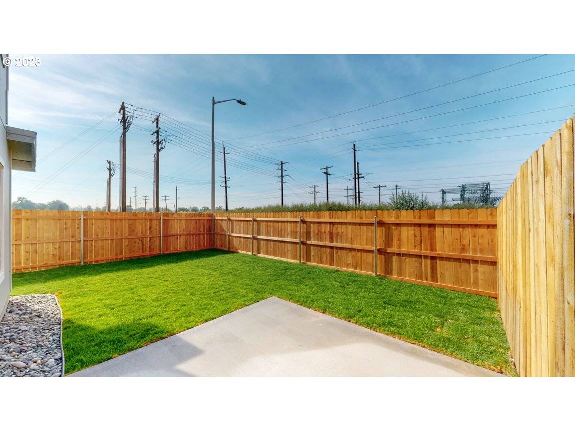 Hermiston, OR 97838,1063 NE Emerald Drive