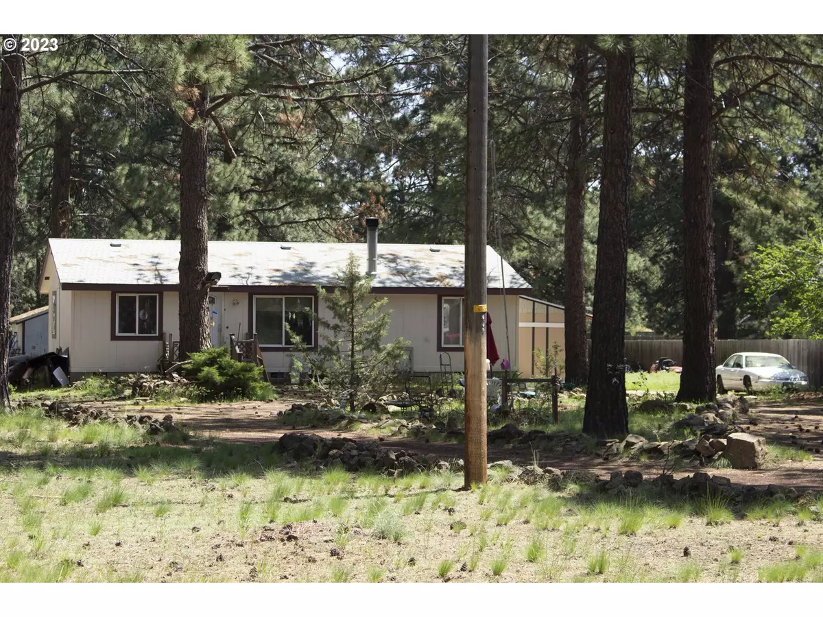 Bend, OR 97702,60220 PAWNEE LN