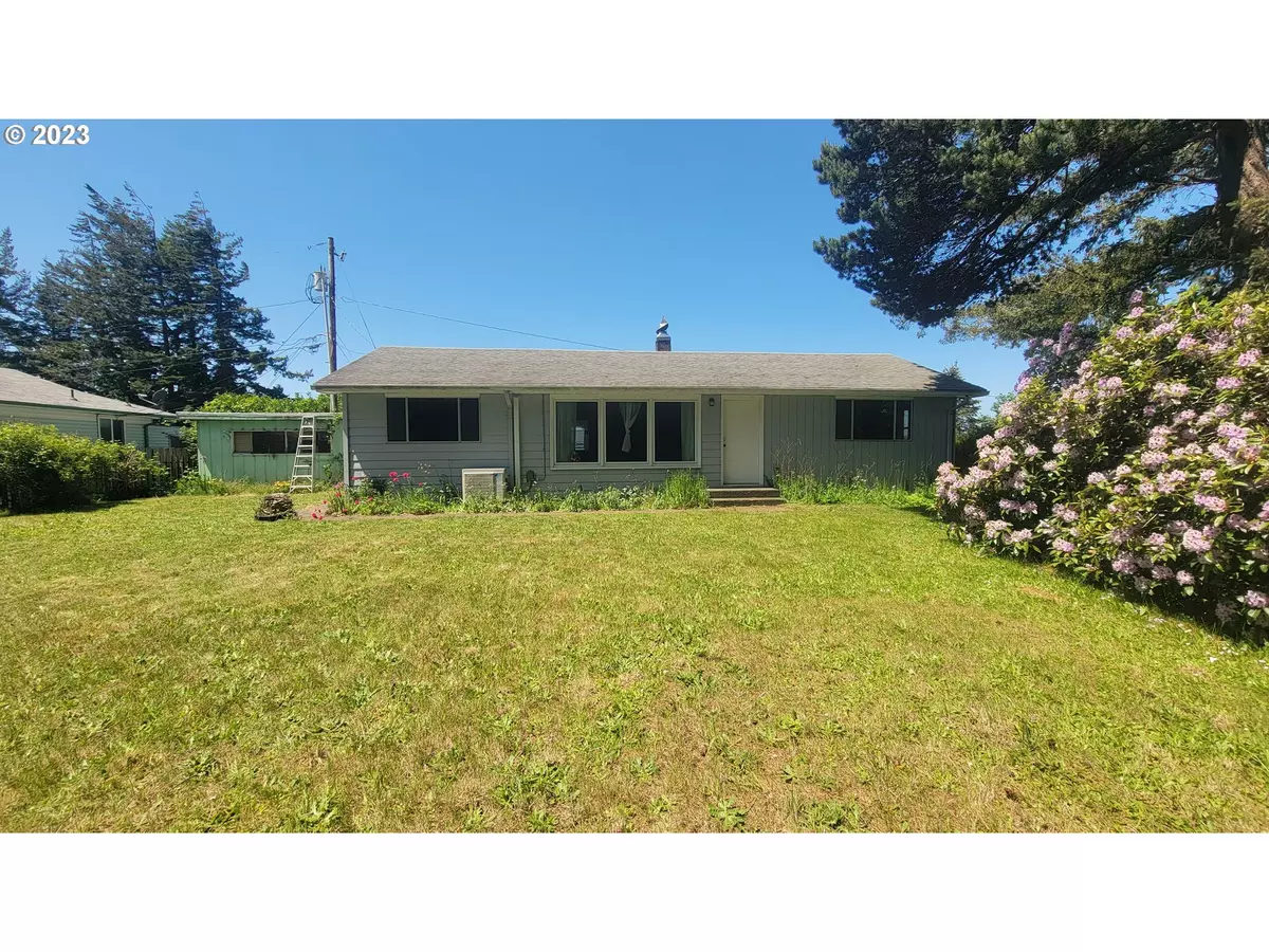 Coos Bay, OR 97420,448 10TH CT