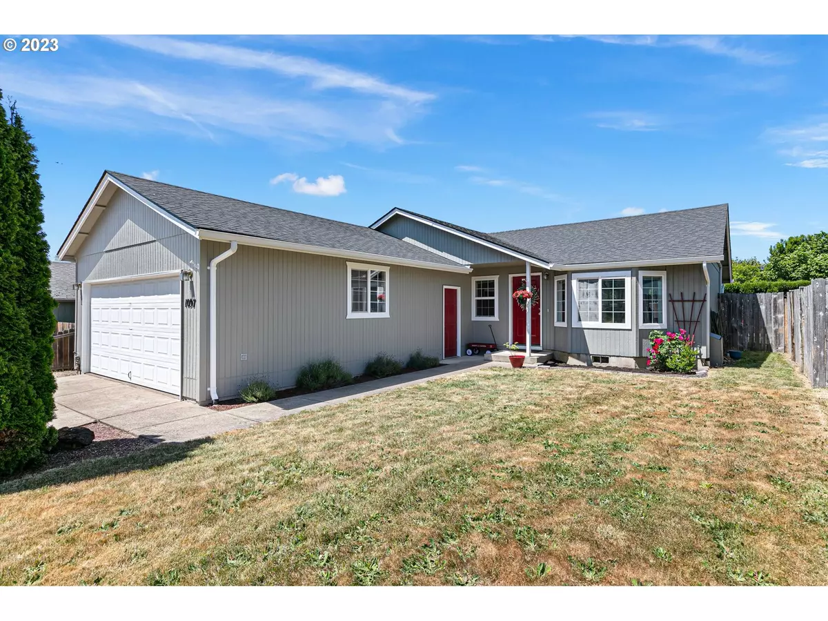 Creswell, OR 97426,1097 ASH GROVE LOOP