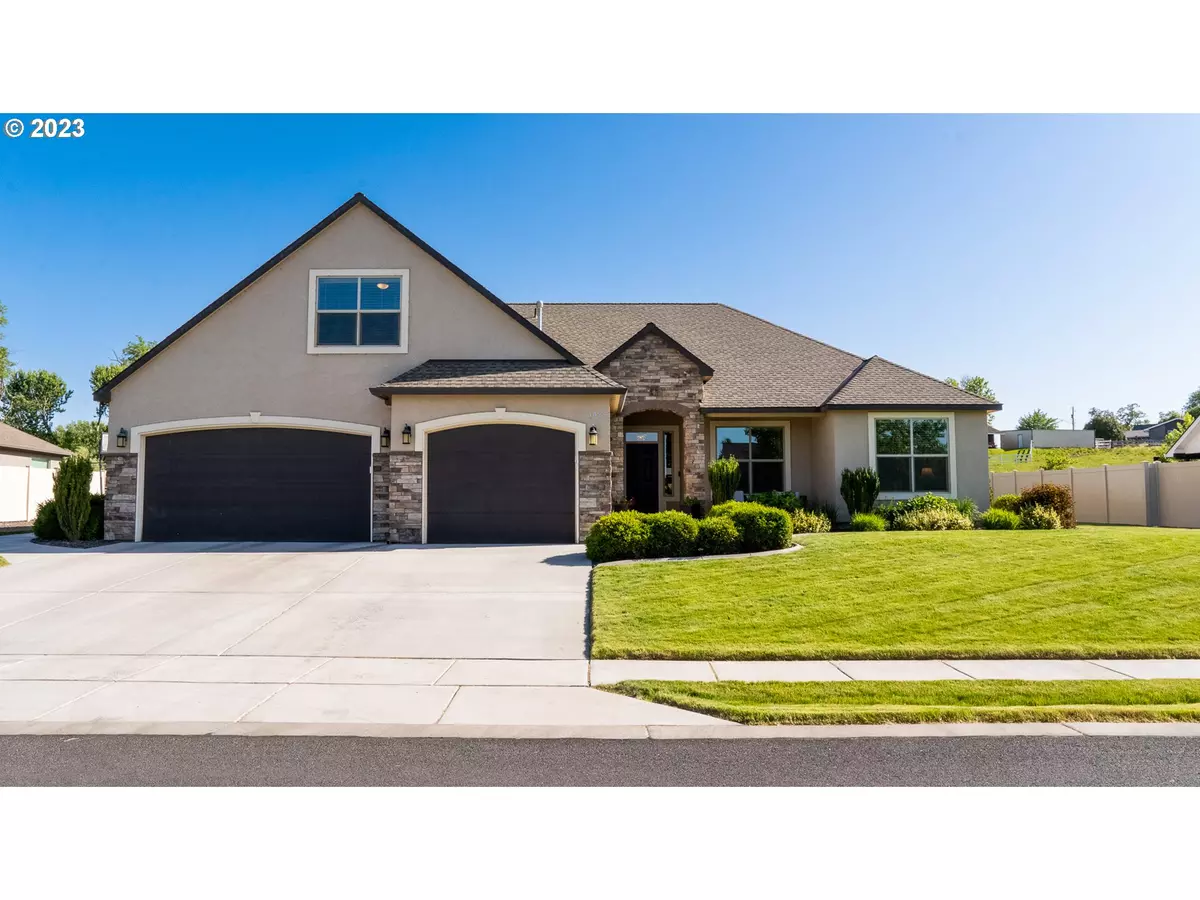 Hermiston, OR 97838,1028 SE BANKER DR