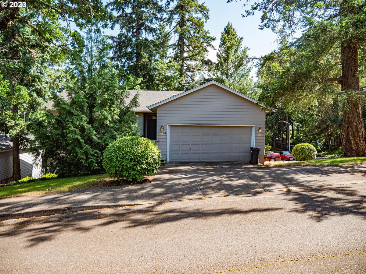 Salem, OR 97302,1054 ASHWOOD CT