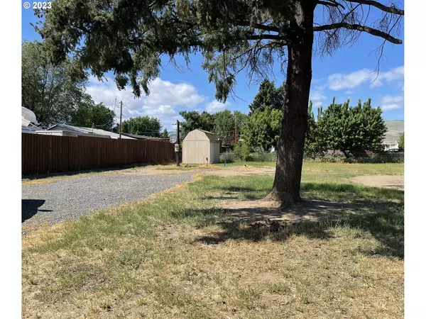 Dallesport, WA 98617,203 CYPRESS ST