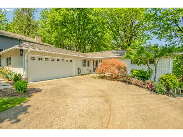 Lake Oswego, OR 97035,54 TOUCHSTONE