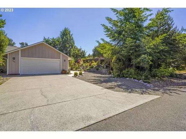 Florence, OR 97439,4960 SANDRIFT CT