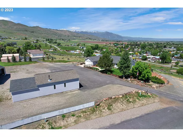 Baker City, OR 97814,3120 HIGHLAND DR