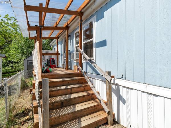 2300 NW COUNTRY LN #21, Gaston, OR 97119
