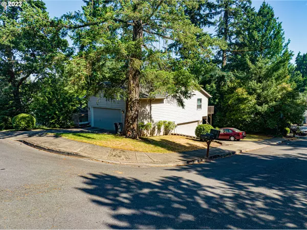 Salem, OR 97302,1054 ASHWOOD CT