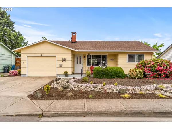 943 OREGON WAY, Woodburn, OR 97071