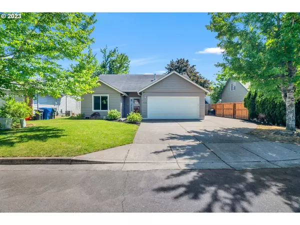 Salem, OR 97305,4238 ORIOLE CT