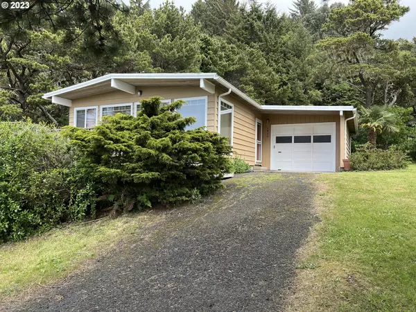 1480 KING ST, Yachats, OR 97498