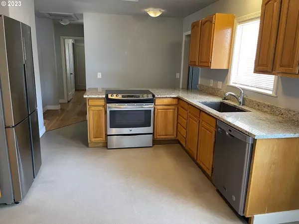 Eugene, OR 97401,815 WAVERLY ST