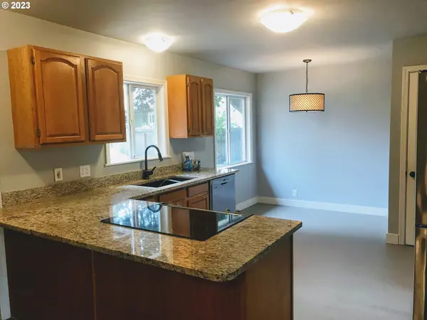 Eugene, OR 97401,815 WAVERLY ST