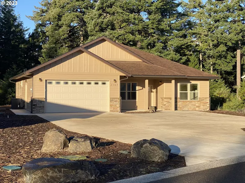 2107 WILLOW LOOP, Florence, OR 97439