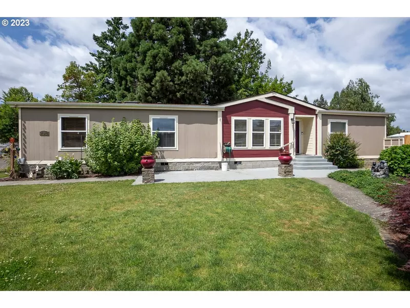 21949 NE ERICA DR, Aurora, OR 97002