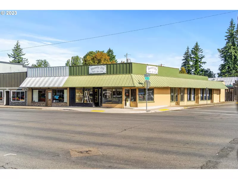 1262 MAIN ST, Sweet Home, OR 97386