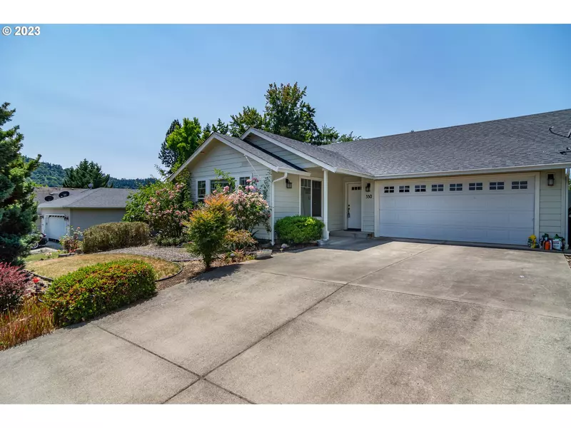 330 SUNNYSIDE DR, Winston, OR 97496