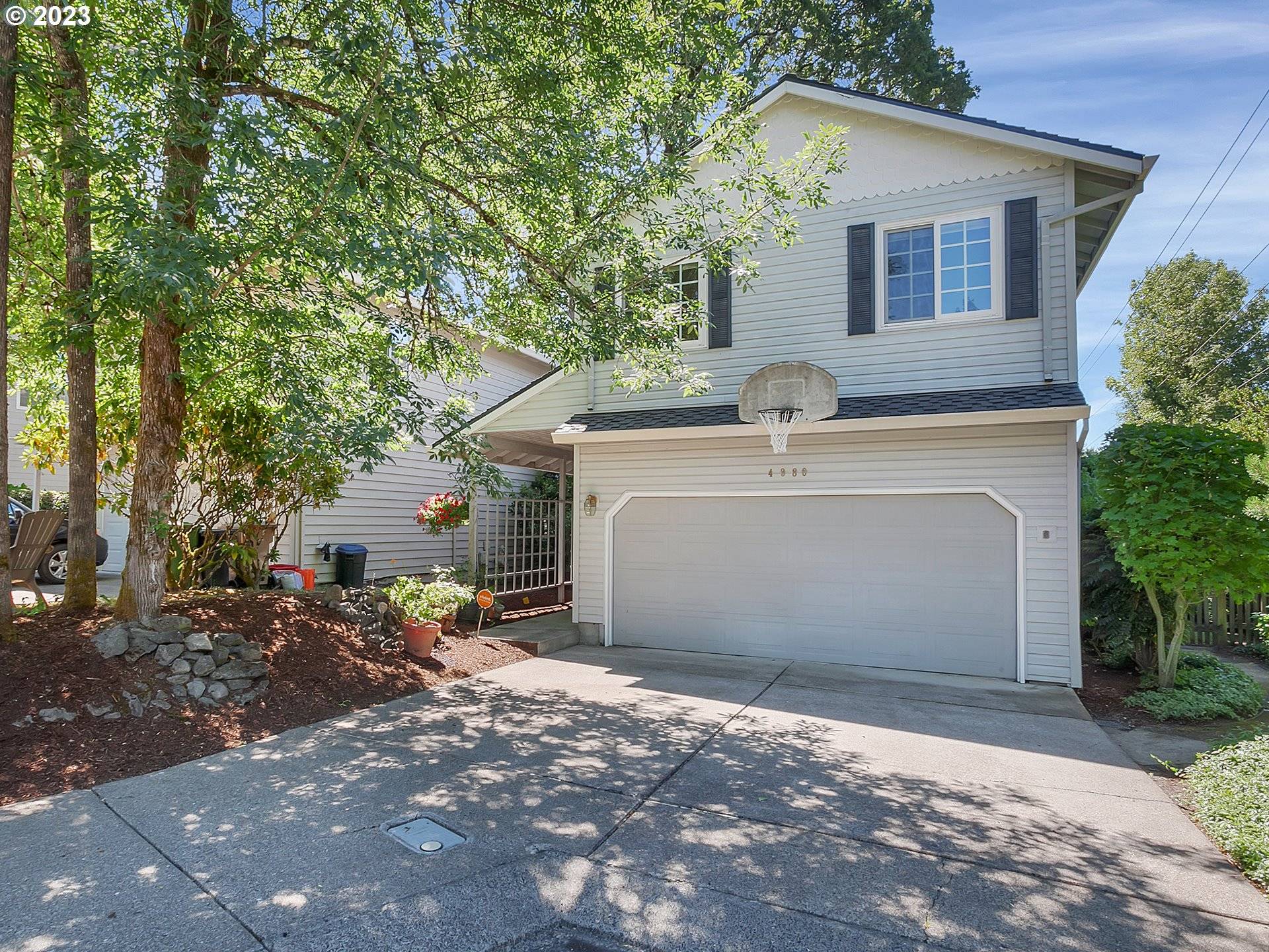 Lake Oswego, OR 97035,4980 SUNTREE LN