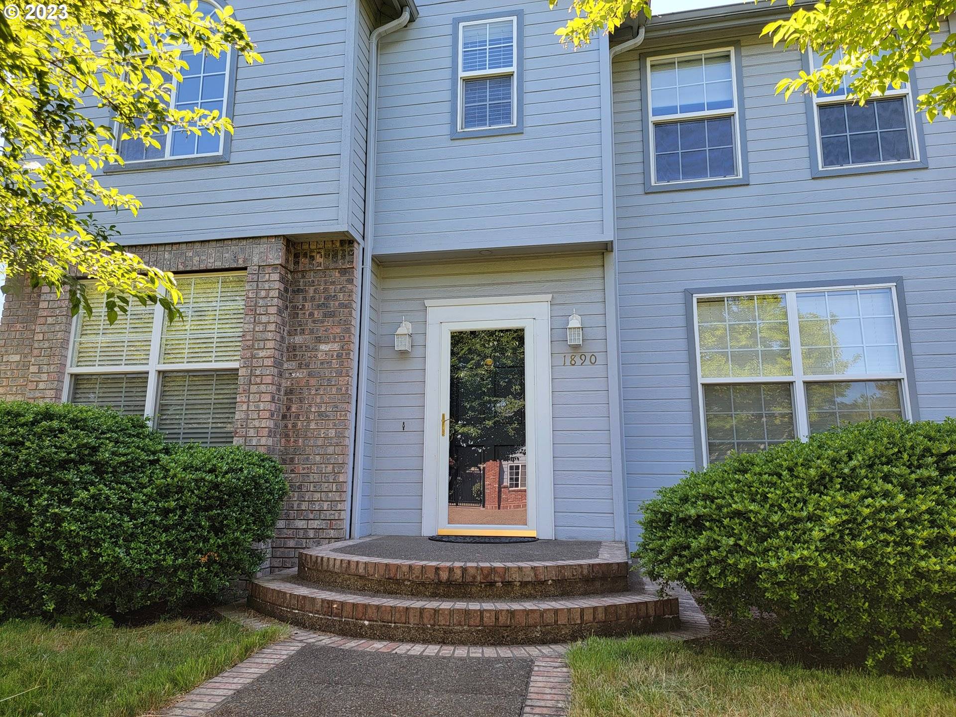 1890 CAMBRIDGE OAKS DR, Eugene, OR 97401