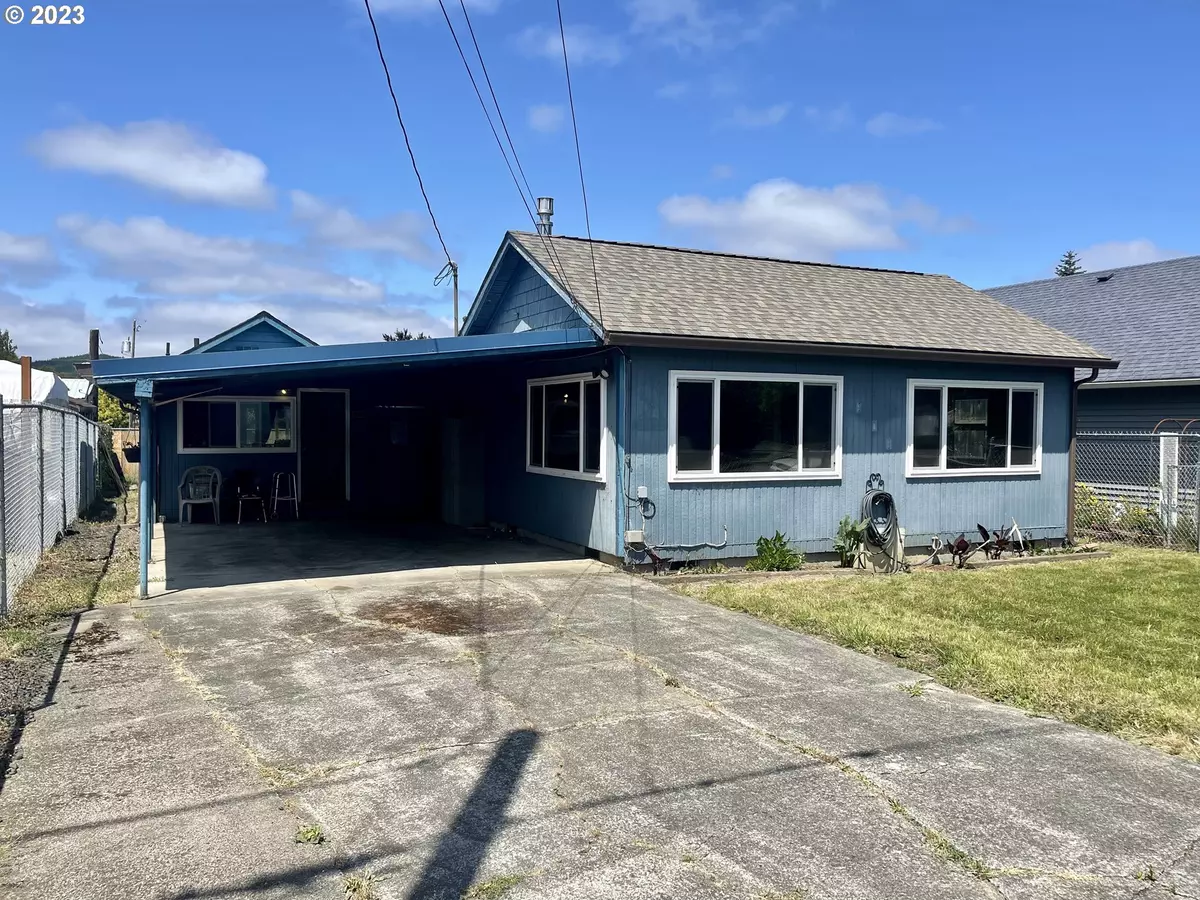 Myrtle Point, OR 97458,808 A ST