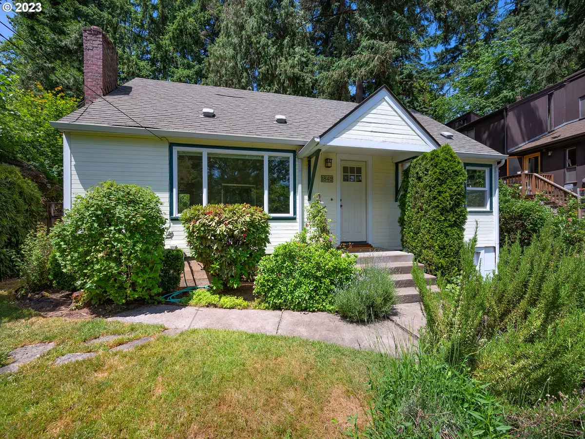 Eugene, OR 97403,1842 RIVERVIEW ST