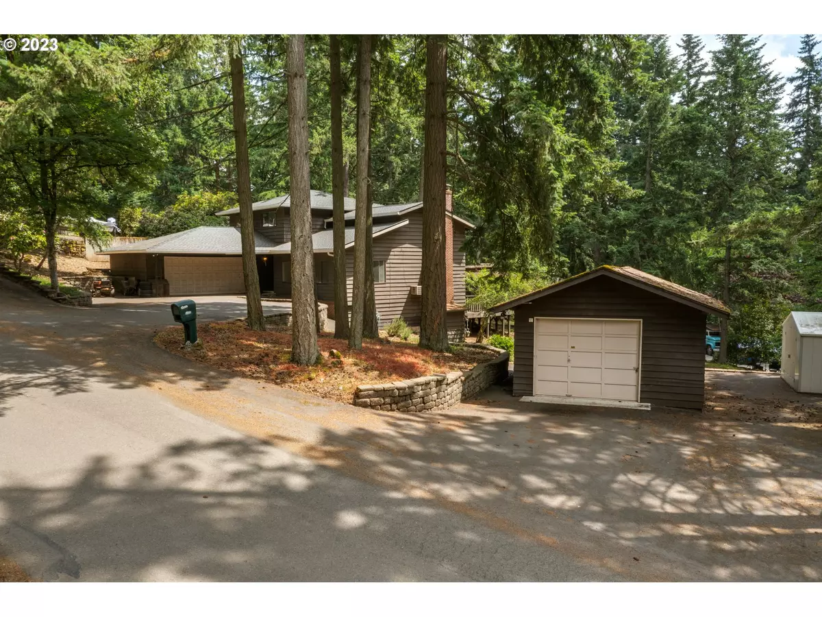 Happy Valley, OR 97086,10208 SE HILLCREST DR