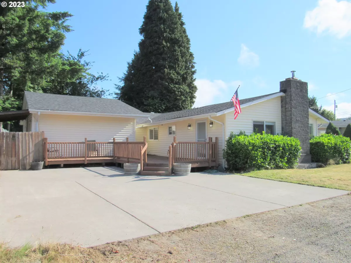 Castle Rock, WA 98611,542 WARREN ST