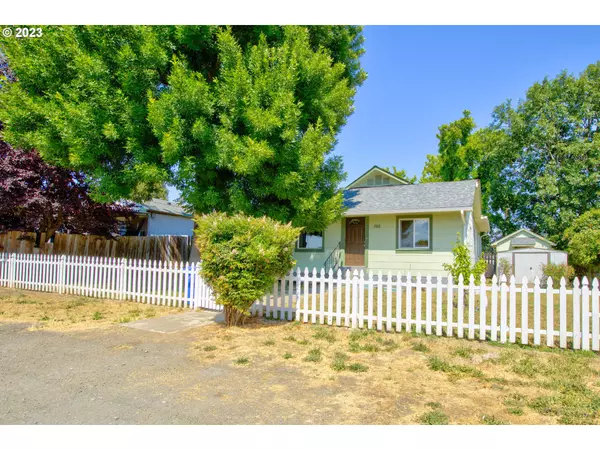 Winston, OR 97496,562 SE GREGORY DR