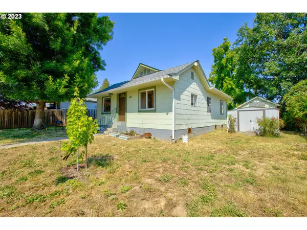 Winston, OR 97496,562 SE GREGORY DR