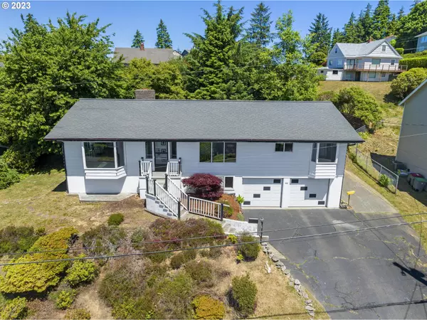 374 W Lexington AVE, Astoria, OR 97103