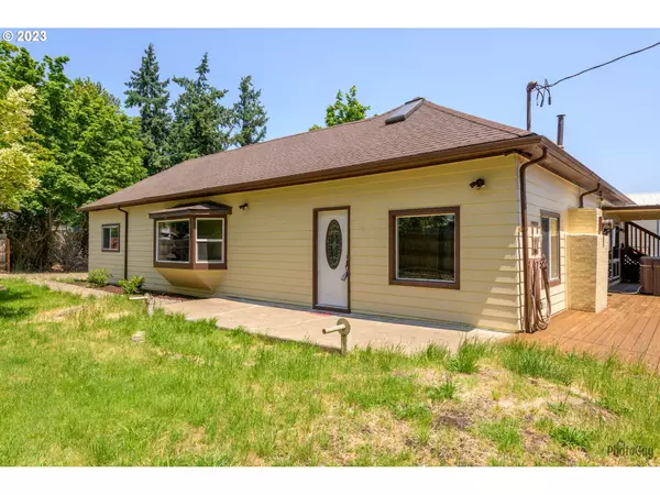 83299 N Pacific HWY, Creswell, OR 97426