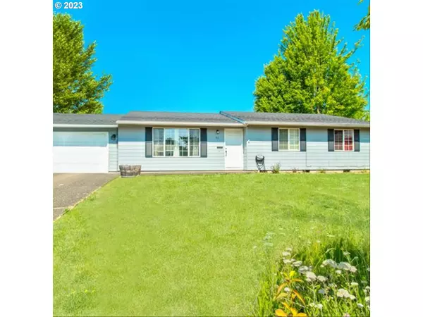 Mc Minnville, OR 97128,911 SW WARBLER CT