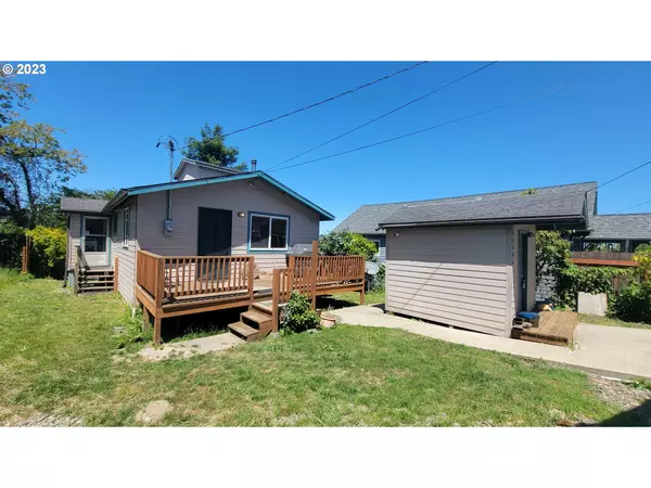 63684 S Barry RD, Coos Bay, OR 97420