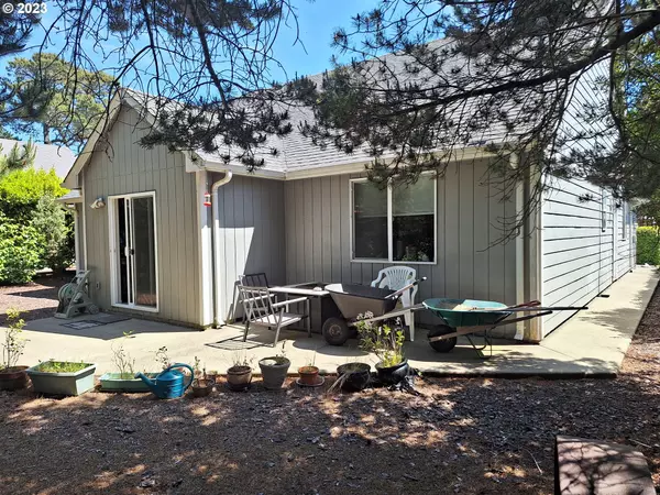 Florence, OR 97439,47 BLUEWATER CT