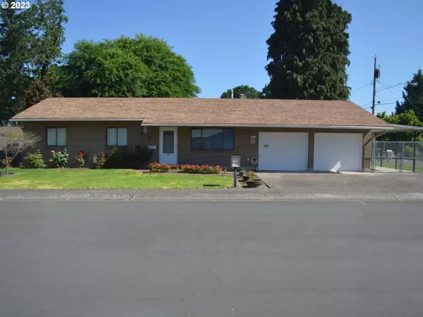 Lebanon, OR 97355,415 ANGELEE CT