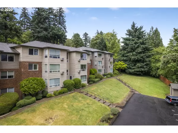 8400 SW CANYON LN #6, Portland, OR 97225