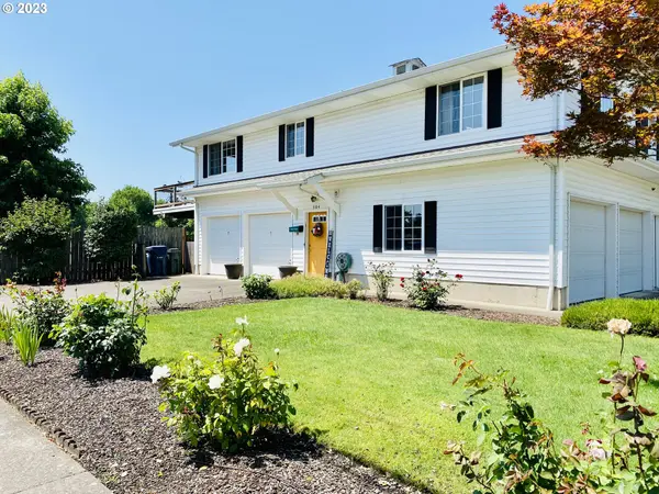 984/986 BERNTZEN RD, Eugene, OR 97402