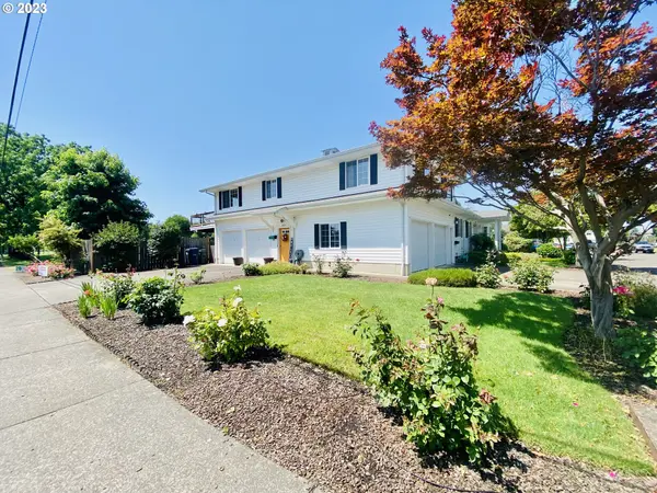 984/986 BERNTZEN RD, Eugene, OR 97402