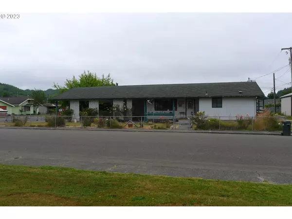 Reedsport, OR 97467,238 N 9TH ST