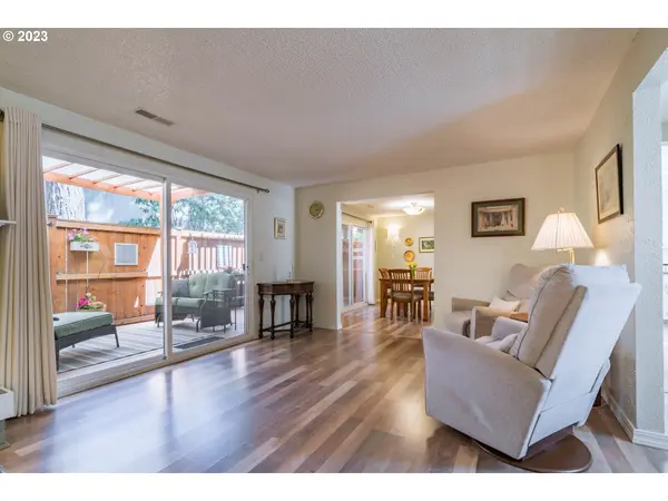 1500 NORKENZIE RD #46, Eugene, OR 97401