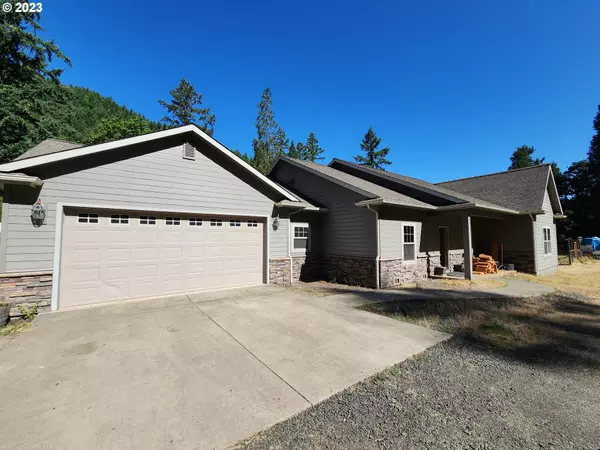 8488 HAYHURST RD, Yoncalla, OR 97499