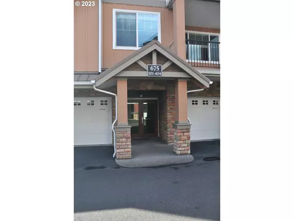 675 NW FALLING WATERS LN #301, Portland, OR 97229