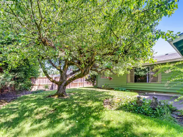 111 E Howard AVE, Eugene, OR 97404