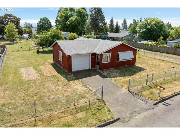 Molalla, OR 97038,415 CAROL CT