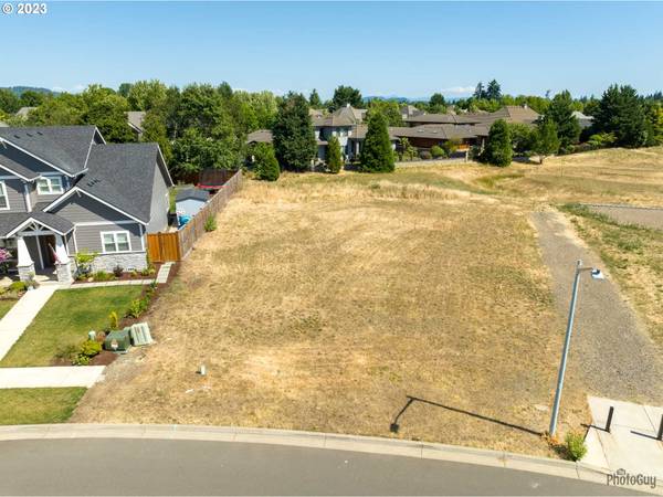 1566 JOHN DAY DR,  Eugene,  OR 97408