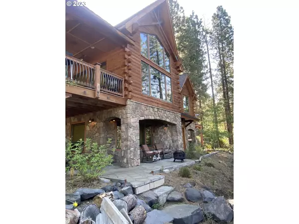 18510 CLEAR SPRING WAY, Crescent Lake, OR 97733